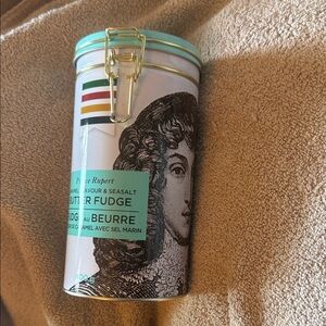 Butter Fudge Tin with Portrait Design by Hudsons Bay